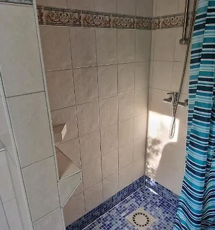 Charmantes Haeuschen Mit Garten Und Parkplatz * Boltenhagen (Ostseebad)