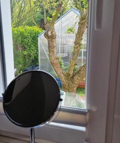 شقة Charmantes Haeuschen Mit Garten Und Parkplatz